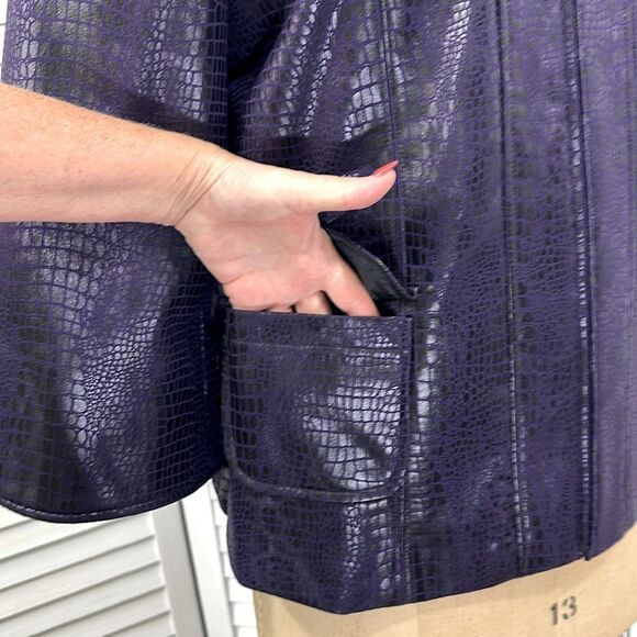 Susan Graver Jacket Size Large Embossed Faux Croc NWOT - Picture 6 of 12